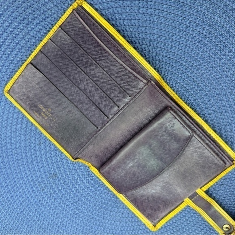 AUTHENTIC Louis Vuitton Epi Leather Bifold Wallet.Preowned.Tassel yellow. - Picture 2 of 16
